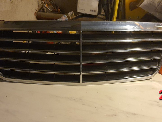 E class W210 vaguni esilaternate komplekt.