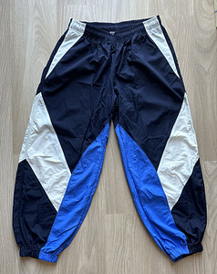 Спортивные брюки (2 фото из 2)