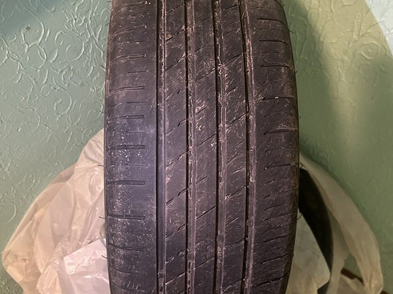 Продам 4 шины 2«ATREZZO»2«Hankook» б/у
