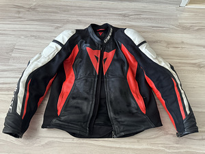 Продажа мотоэкипировки Dainese. (1 фото из 4)