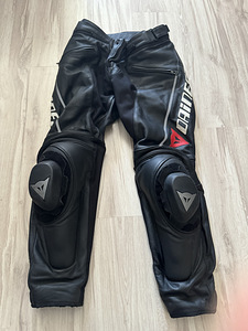 Продажа мотоэкипировки Dainese. (2 фото из 4)