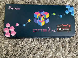 Высококачественная клавиатура Ducky one 2 mini (9 фото из 10)