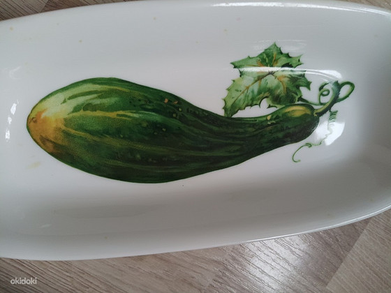 Блюдо Огурец