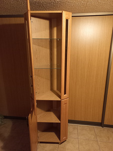 Продам угловой комод. (1 фото из 3)