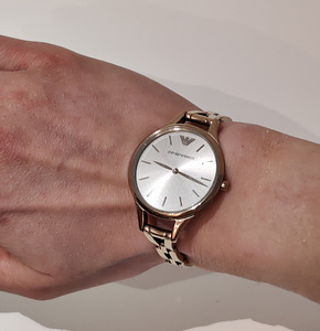 Emporio Armani часы с браслетом (2 фото из 5)