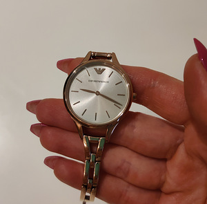 Emporio Armani часы с браслетом (3 фото из 5)