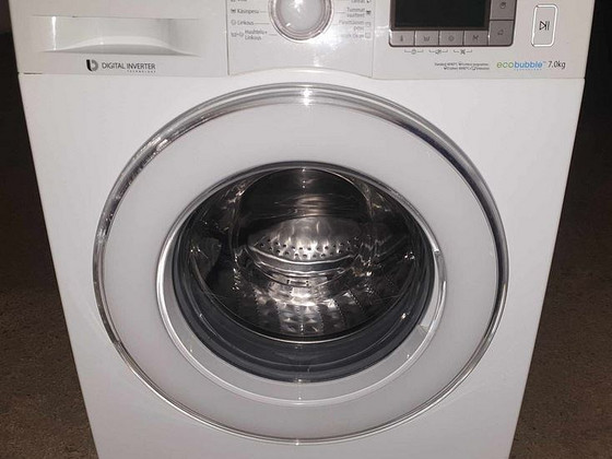 Pesumasin Samsung WF70F5E5P4W 7kg 1400p/min