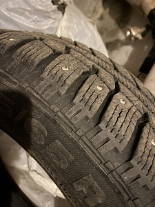 Зимние шины 2шт 185/65 R15 (1 фото из 3)