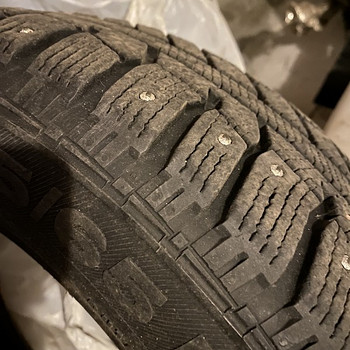 Зимние шины 2шт 185/65 R15