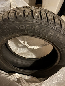 Зимние шины 2шт 185/65 R15 (2 фото из 3)