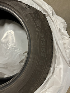 Müüa talverehvid, 215/65 R17 komplekt. (1 foto / 3)