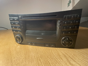 Mercedes E-klass W211 originaalstereo raadio (1 foto / 7)