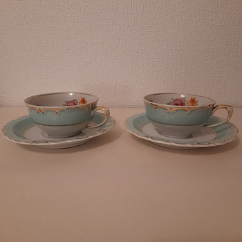 Старый чешский фарфор. Чайные чашки.