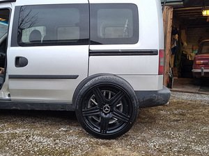 Mercedes-Benz 19" veljed (7 foto / 8)
