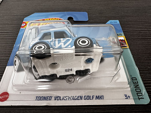 Hot Wheels TH VOLKSWAGEN GOLF MK1 (3 foto / 5)