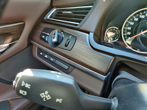 BMW 740 LCI Individual 3.0 230kW (13 foto / 15)