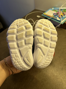 Nike (6 фото из 6)