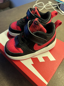 Nike (2 фото из 6)