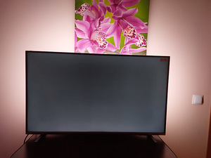 Philips Andriod TV Model#43PUS7956/12 (3 foto / 5)