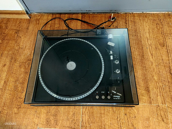 Thorens TD105 MK II 2-скоростной проигрыватель с ременным пр