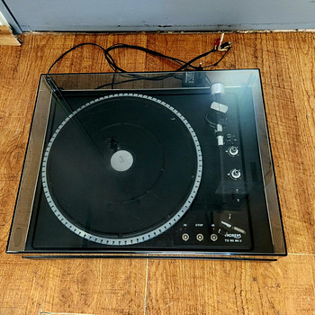 Thorens TD105 MK II 2-Speed Belt-Drive Turntable