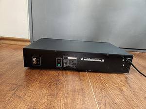 Проигрыватель компакт-дисков Kenwood DP-47 (3 фото из 3)