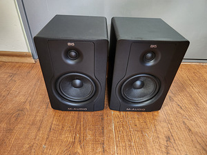 M-Audio BX5 D2, Active Nearfield Monitors (2 foto / 3)