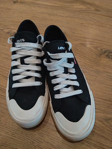Ketsid LEVIS (2 foto / 3)