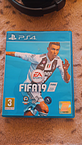 FIFA 19 (1 фото из 3)