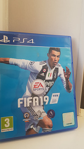 FIFA 19 (2 фото из 3)
