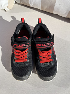 Lastejalanõud Skechers, suurus 30 (1 foto / 6)