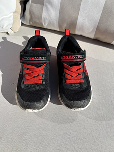 Lastejalanõud Skechers, suurus 30 (2 foto / 6)