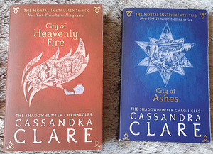 Cassandra Clare. City of bones. Mortal Instruments. inglise (1 foto / 4)