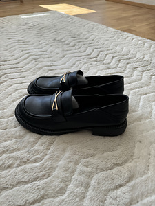 Loafers (1 foto / 2)