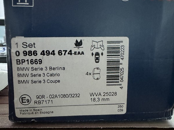 BOSCH Piduriklotsid 0 986 494 674, BMW