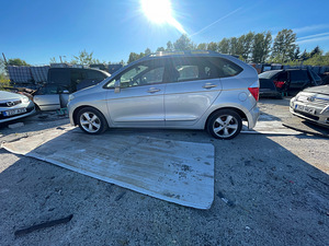 HONDA FRV 2,2 DIISEL, VARUOSAD (3 foto / 6)