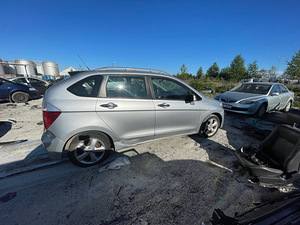 HONDA FRV 2,2 DIISEL, VARUOSAD (4 foto / 6)