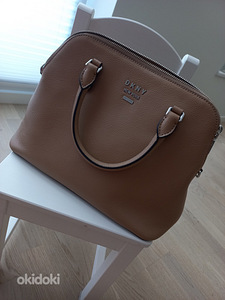 DKNY новая сумка, оригинал (1 фото из 2)