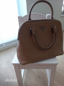 DKNY новая сумка, оригинал (2 фото из 2)