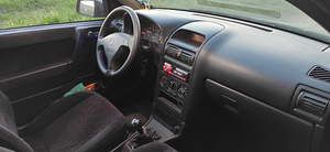 Opel Astra 1.6i (2 foto / 9)