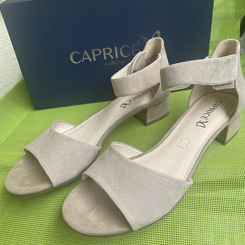 Открытые туфли Caprice