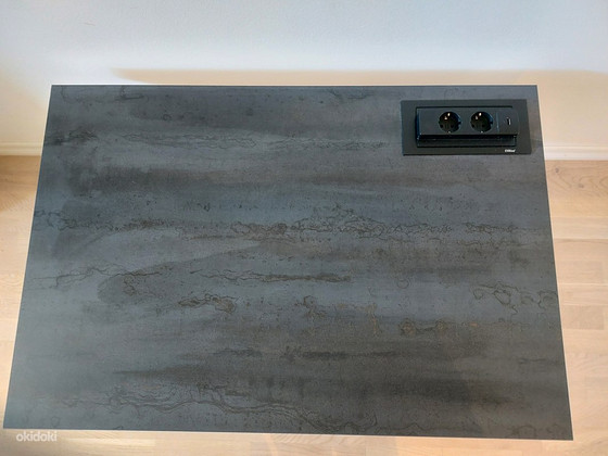 Рабочая поверхность 905*600, с электрической розеткой EVOline