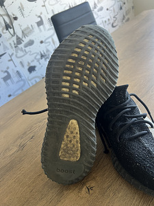 Yeezy 350 v2 “oreo” (2 foto / 3)
