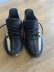 Yeezy 350 v2 “oreo” (3 foto / 3)