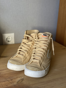 Nike Blazer Mid ‘77 (1 foto / 2)