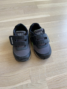 Кроссовки Reebok 22 размера (1 фото из 3)