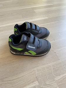 Кроссовки Reebok 22 размера (2 фото из 3)