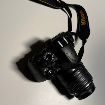 Зеркальная фотокамера Nikon D3100