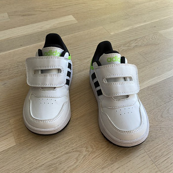 Новые кроссовки adidas 24 s.
