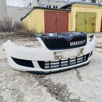 Передний бампер skoda roomster